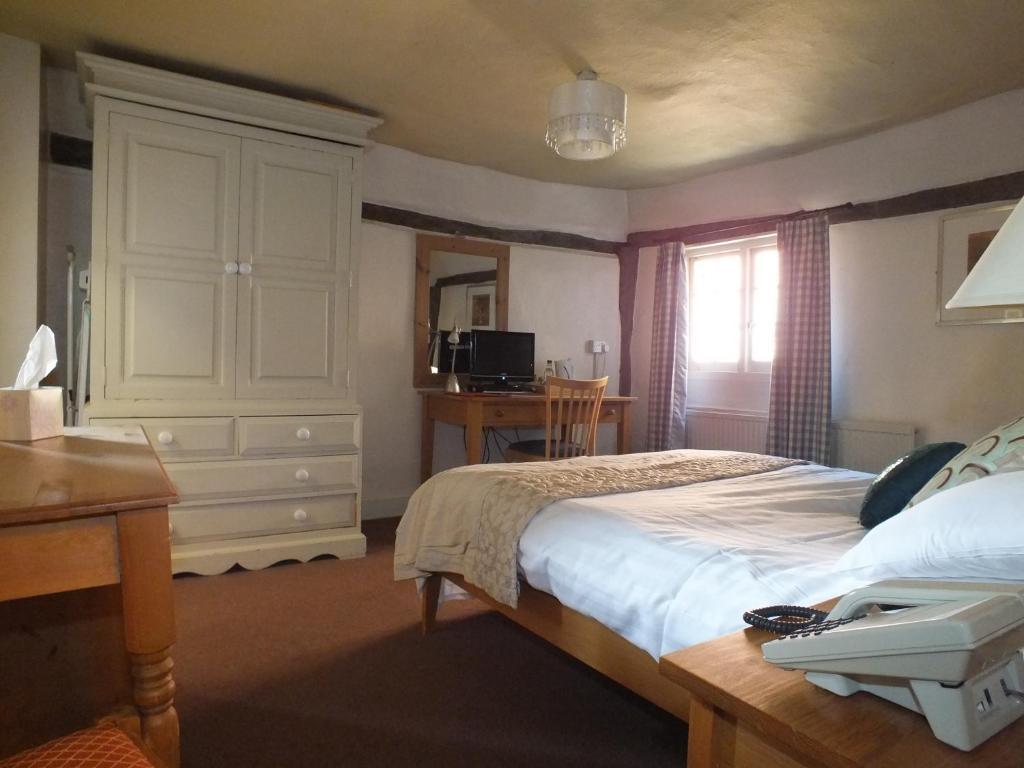 The White Horse Inn Canterbury Room photo