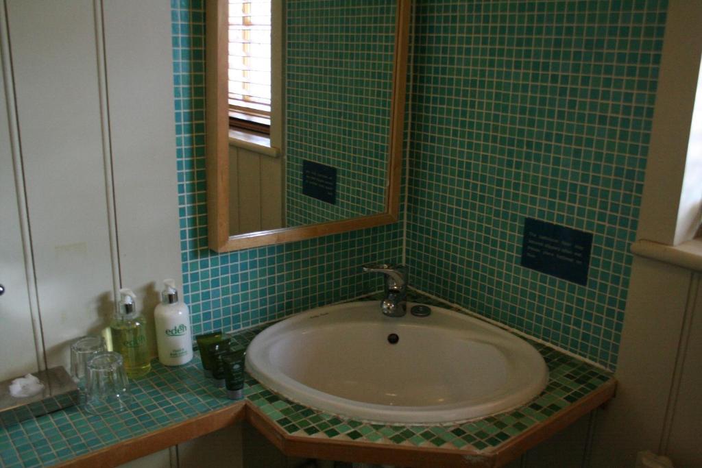 The White Horse Inn Canterbury Room photo